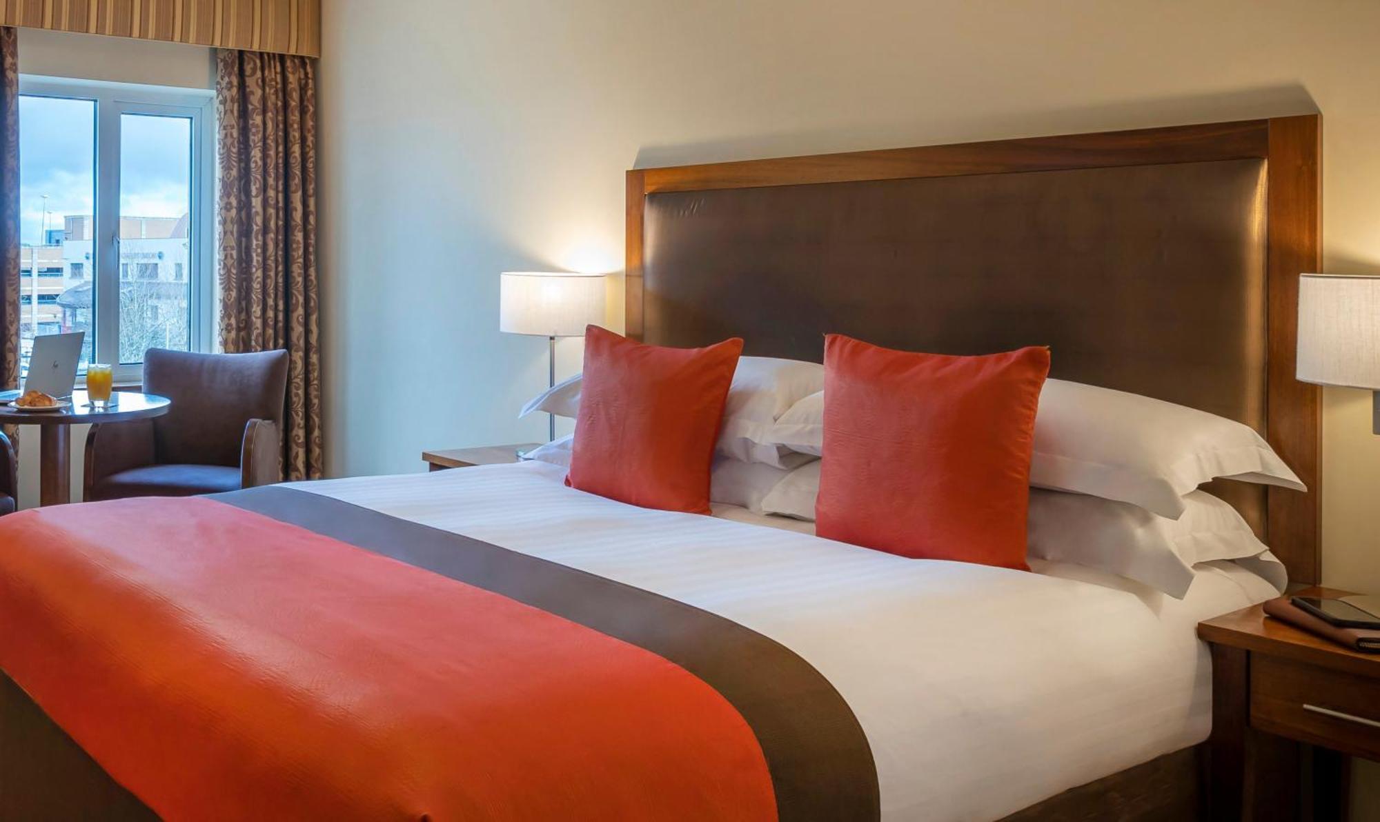 Temple Gate Hotel เอนนิส ภายนอก รูปภาพ