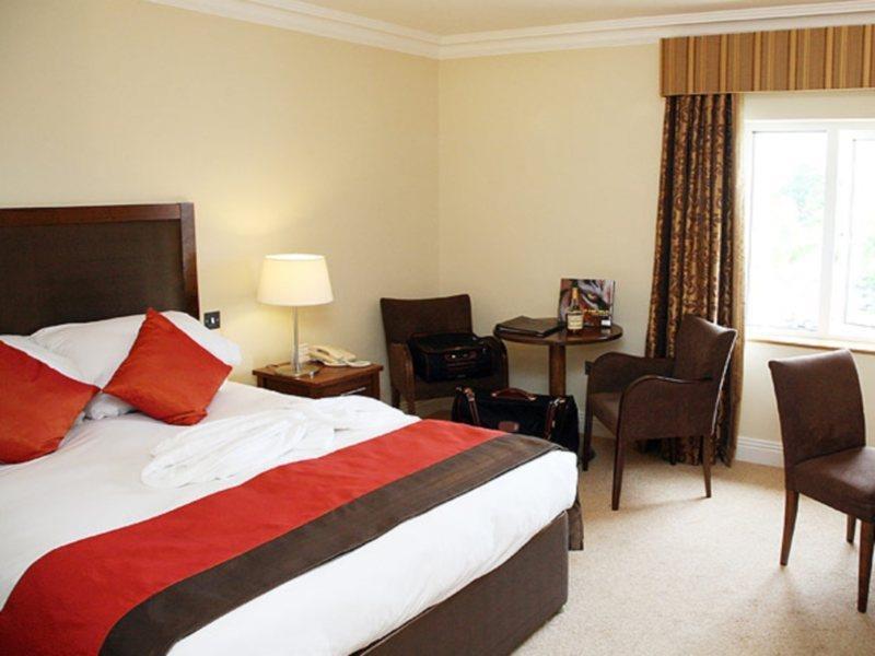 Temple Gate Hotel เอนนิส ภายนอก รูปภาพ