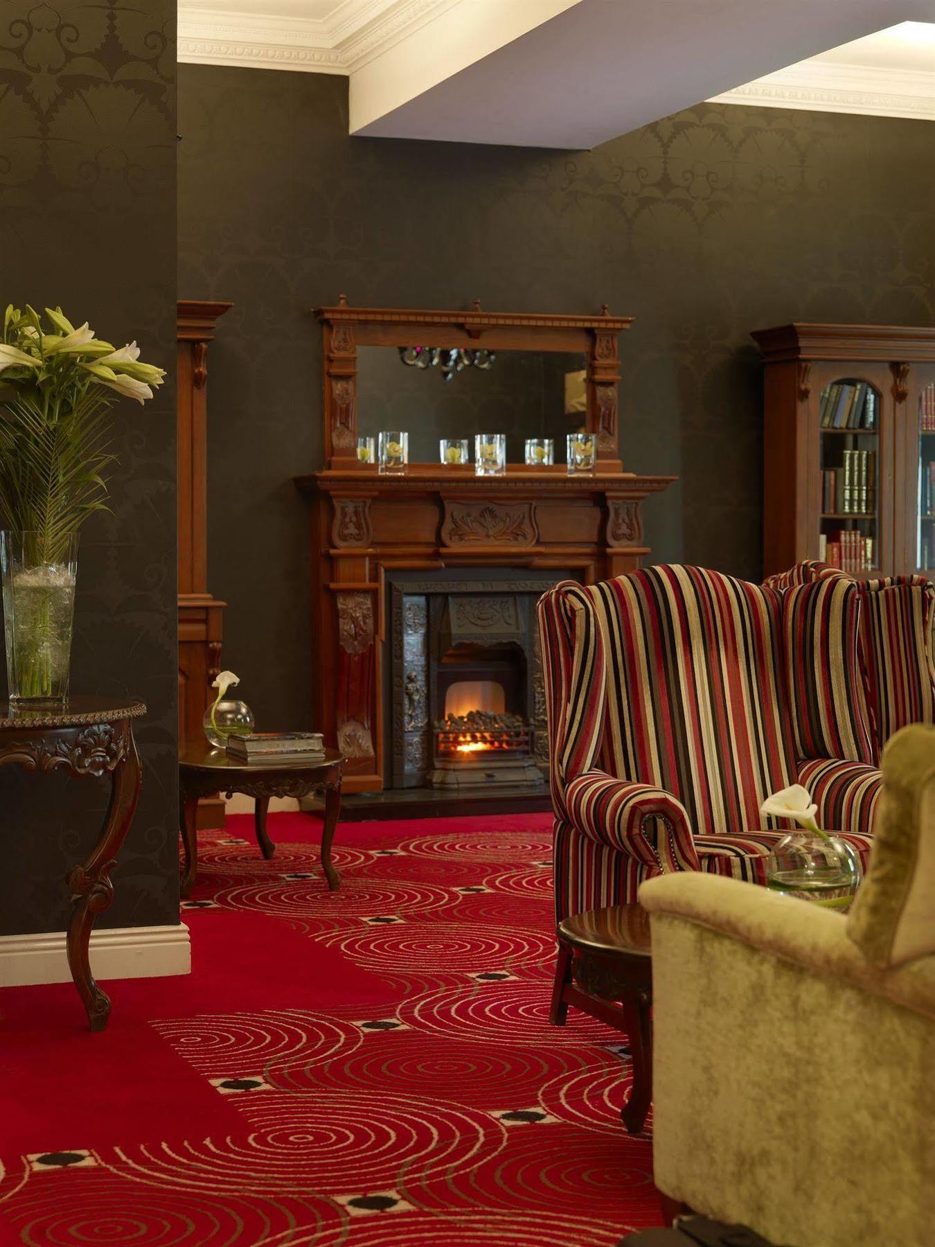 Temple Gate Hotel เอนนิส ภายนอก รูปภาพ