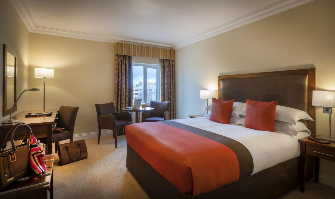 Temple Gate Hotel เอนนิส ภายนอก รูปภาพ